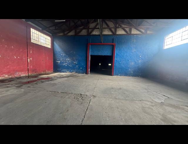 2,002M² WAREHOUSE TO LET IN PRETORIA WEST